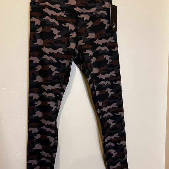 Camouflage Leggings - Picture 14 of 15